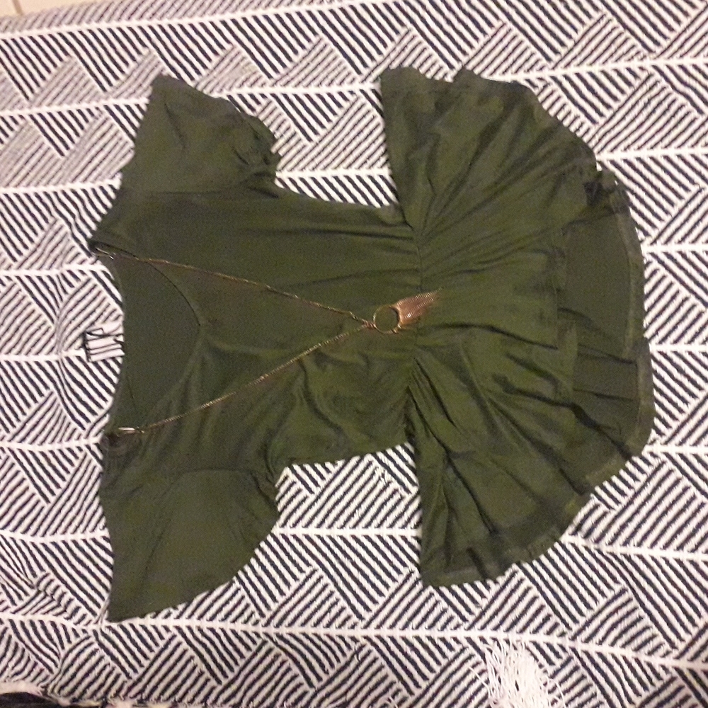 Militar green shirt